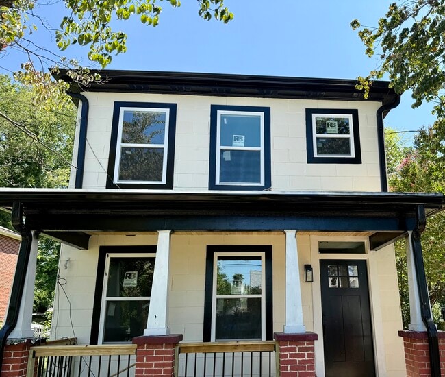 Building Photo - 212 Glover St