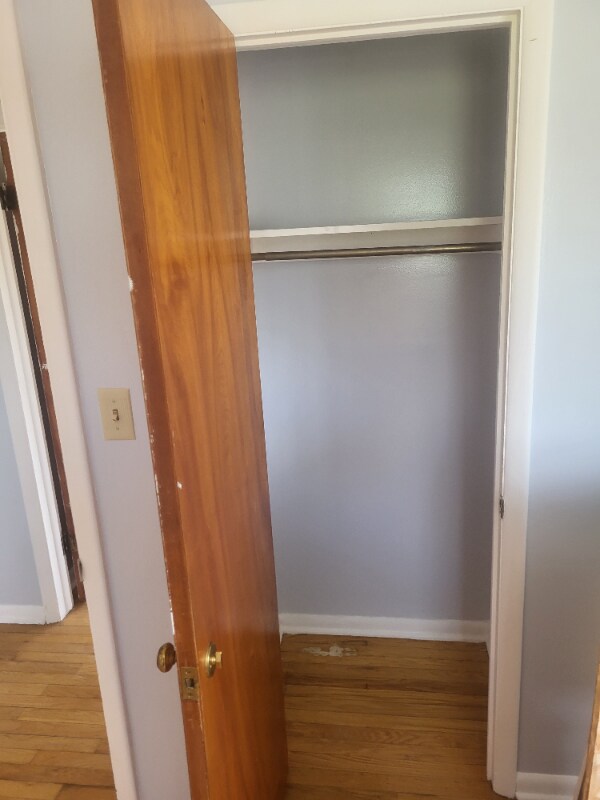 Building Photo - 710 Rhoadesdale Ct