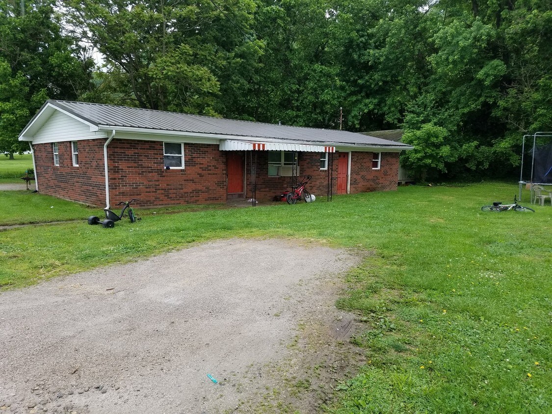 Primary Photo - 1734 Oak St