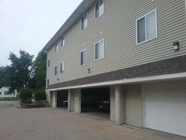 Building Photo - Harris Investment Properties