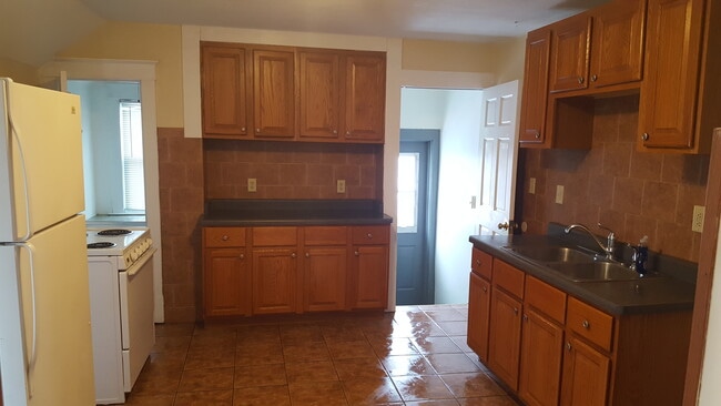Kitchen - 4530 21st Ave