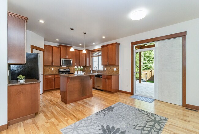 Building Photo - 11171 31st St NE