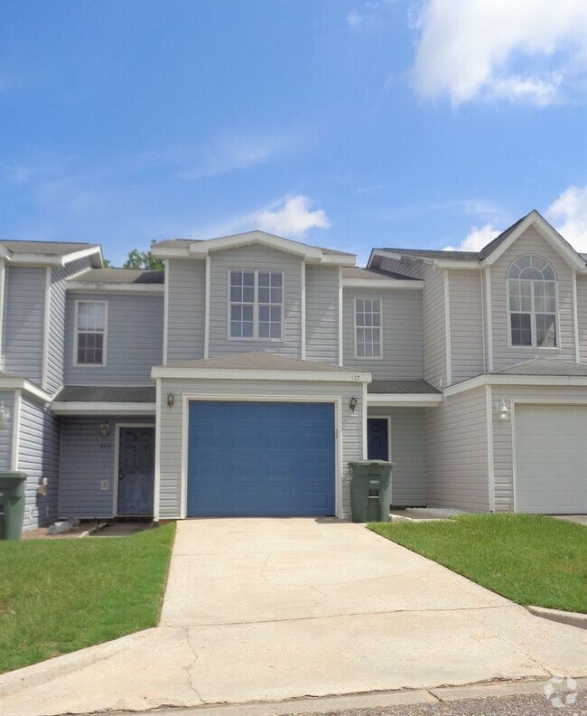 Building Photo - 117 Palm Dr