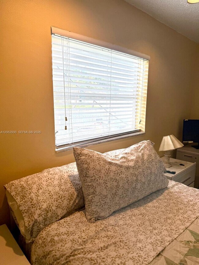 Foto del edificio - 8409 NW 59th Pl