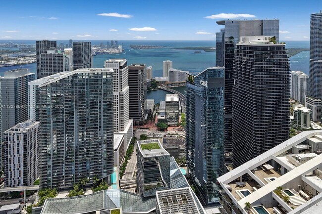 Foto del edificio - 88 SW 7th St