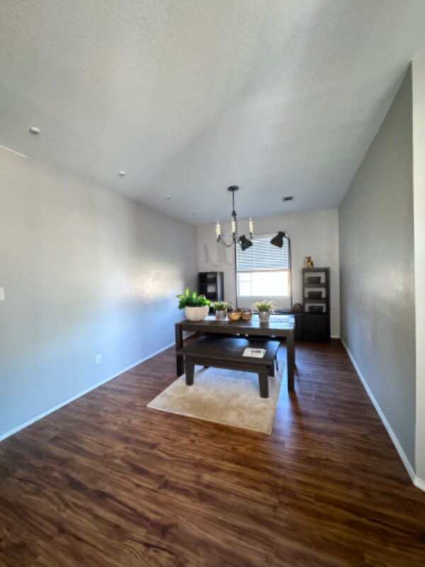 Building Photo - 8 Stowe Springs Ln