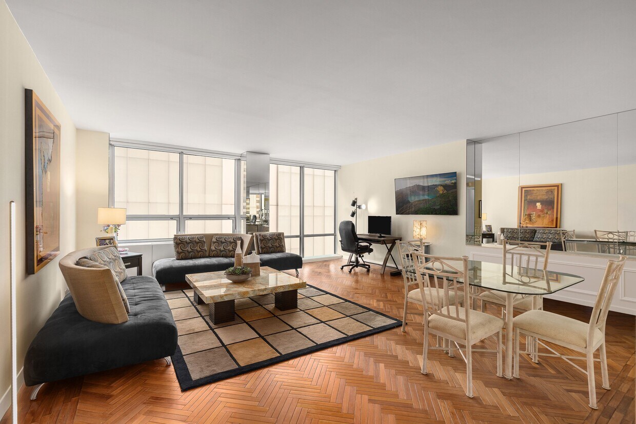 Foto principal - 15 W 53rd St
