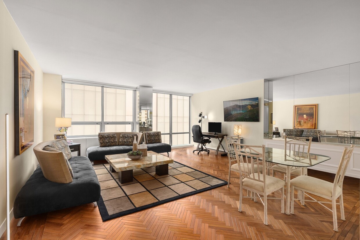 Photo - 15 W 53rd St (New York, NY)