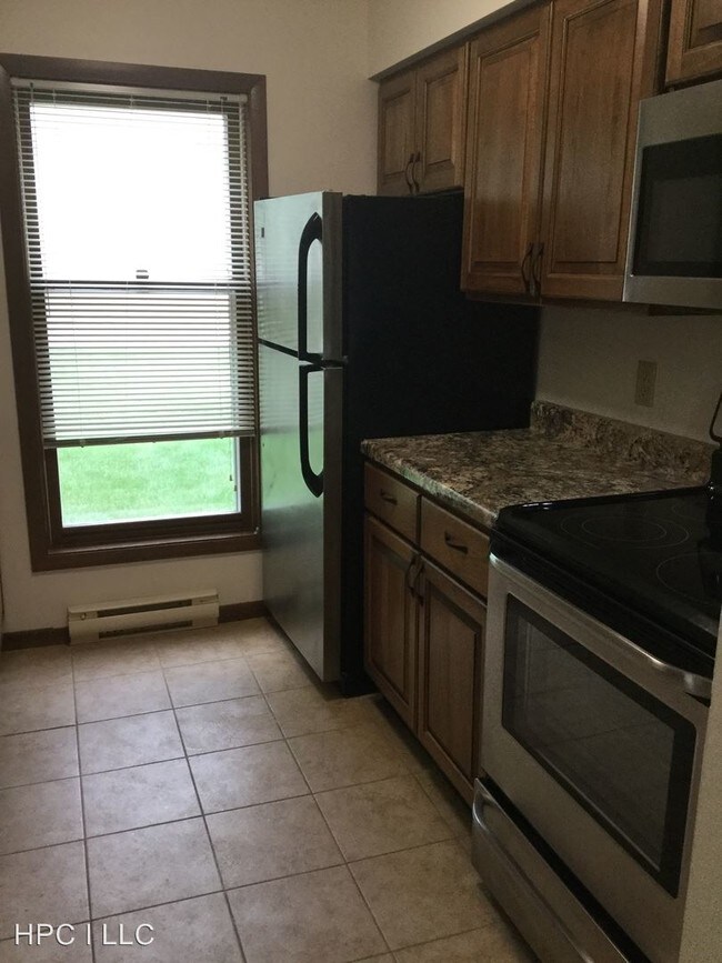 Foto del edificio - 7709 Carrington Dr