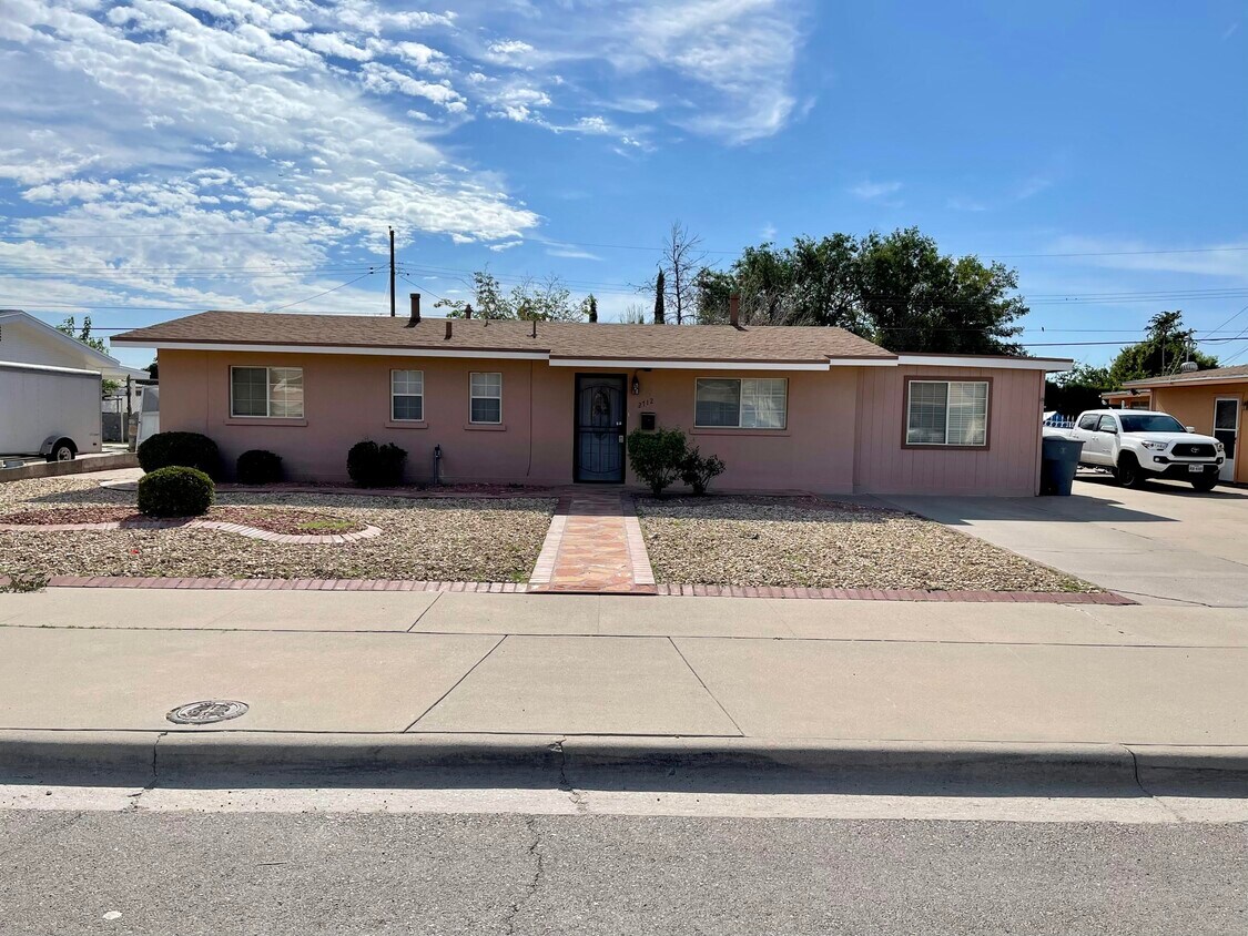 Foto principal - 2712 Hawick Rd