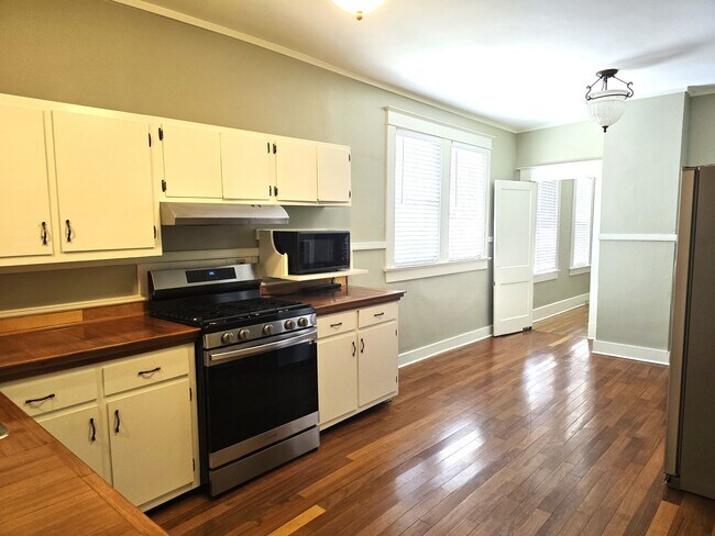 Kitchen - 1377 Vance Ave