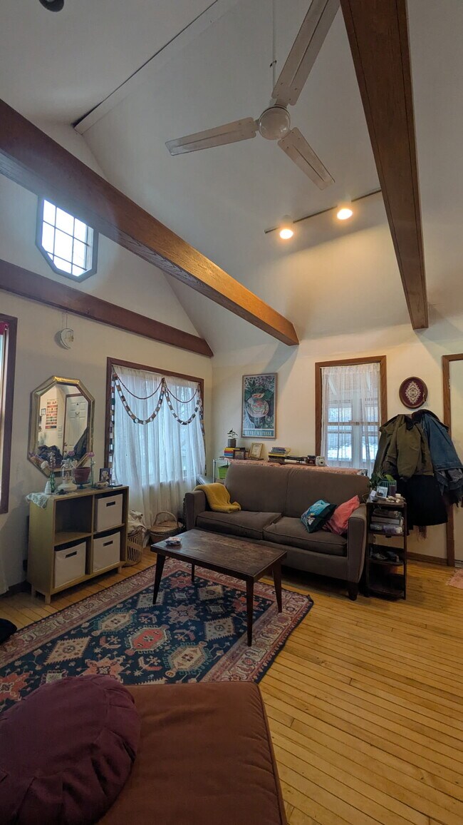 Foto del edificio - 2521 N Pierce St