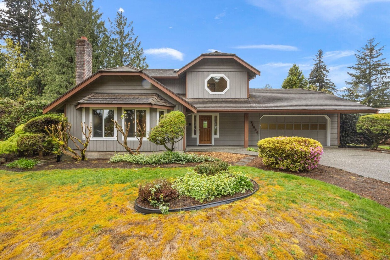Primary Photo - Brierwood Three-Bed Home