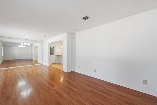 Building Photo - 1510 Afton St