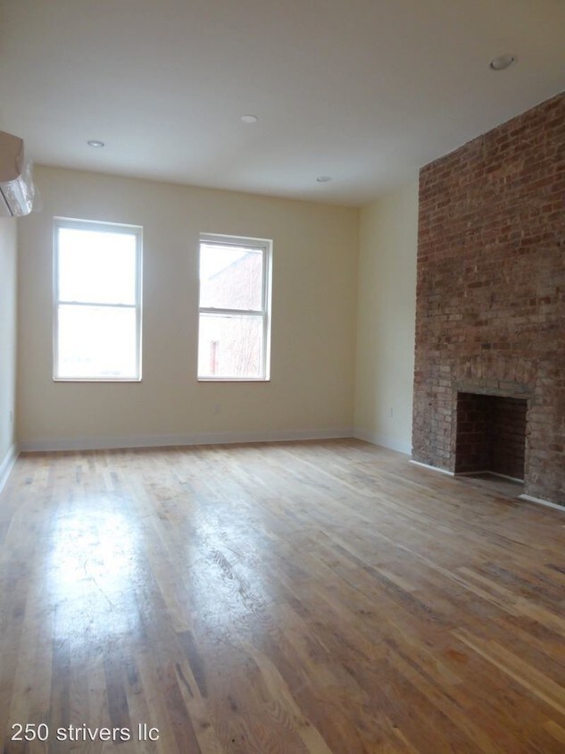 Building Photo - 250 W 138th St