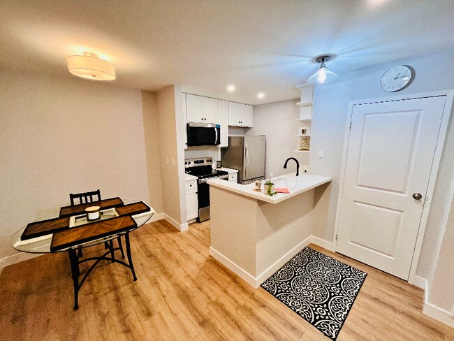 Foto del edificio - 389 Half Moon Ln