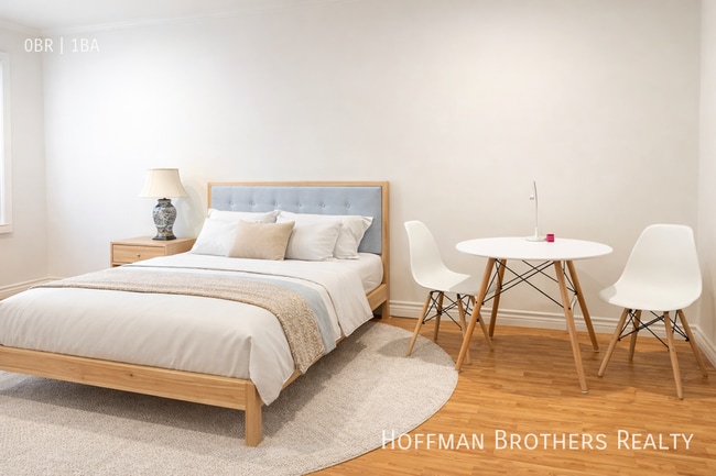 Foto del edificio - 301 N Sycamore Ave