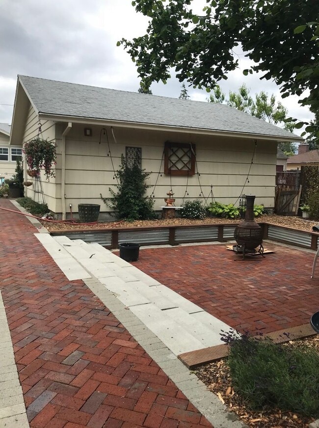 Photo - 12701 SE Salmon Ct Apartment