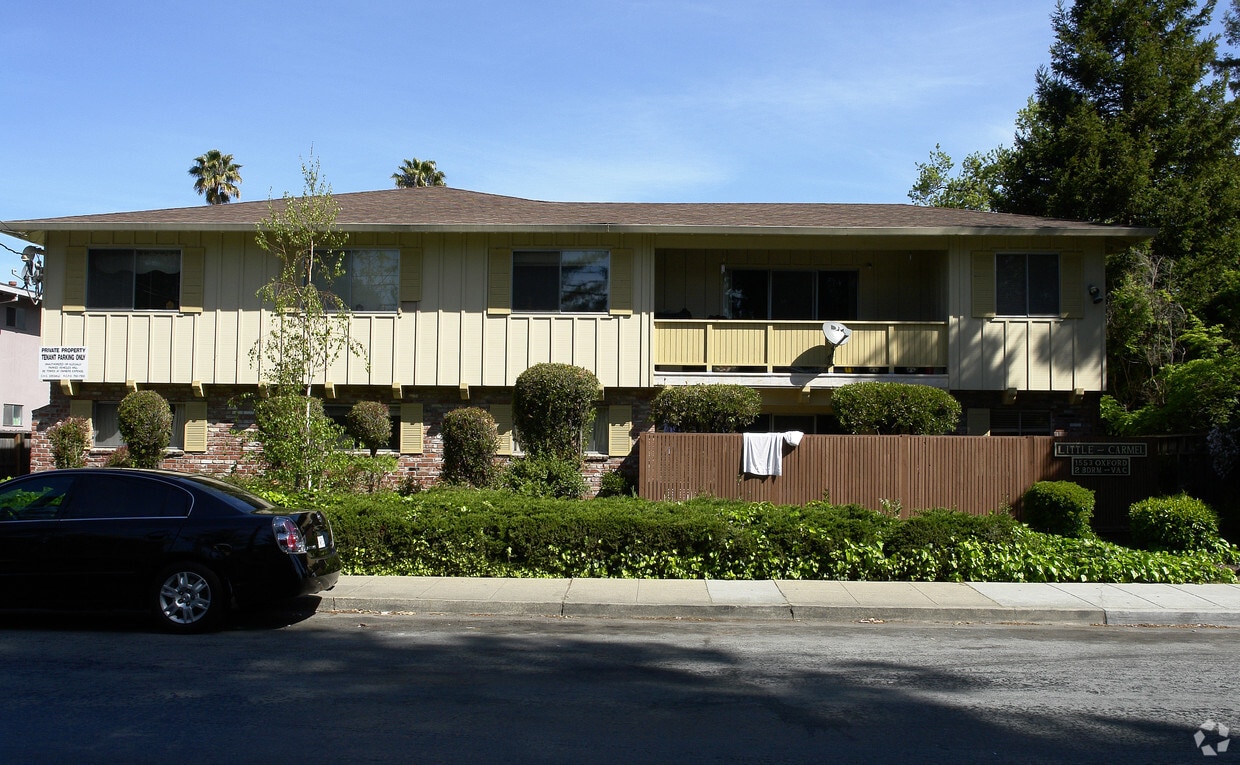Building Photo - 1553 Oxford St