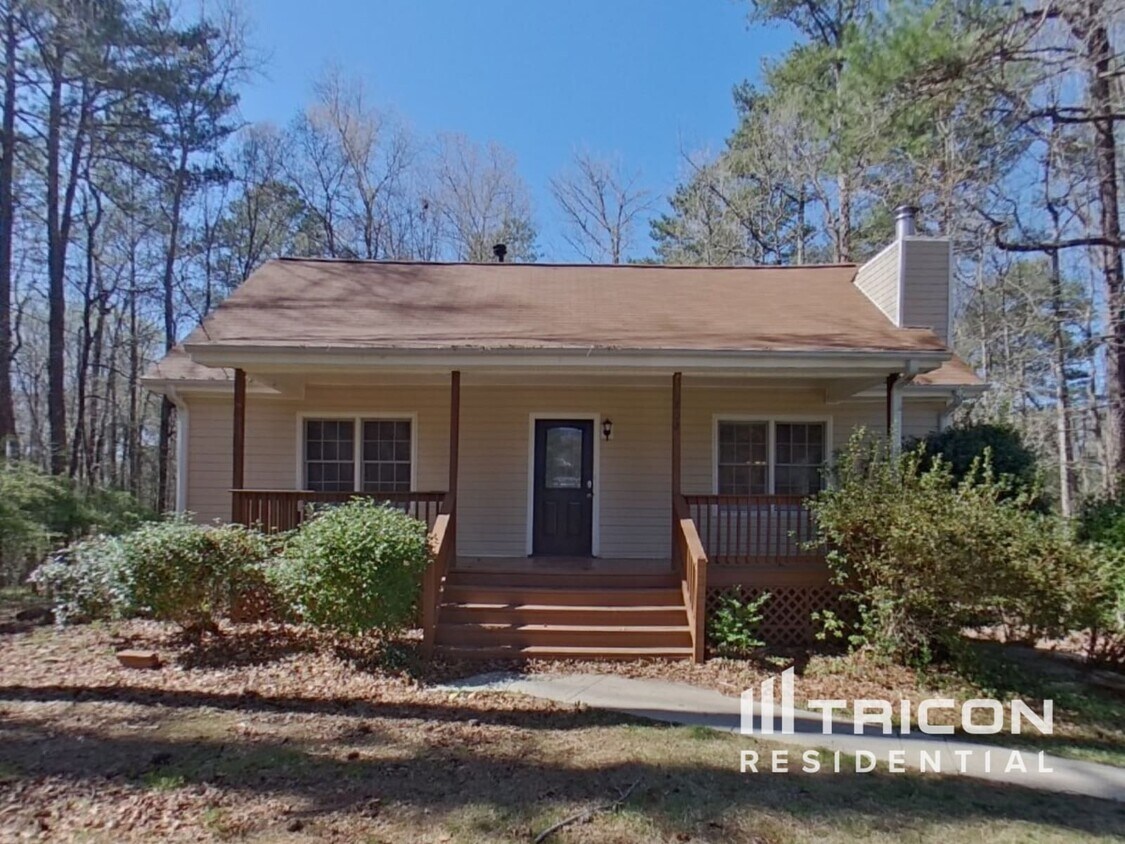 Primary Photo - 202 Holly Springs Ct