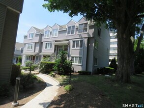 Building Photo - 2700 Bedford St