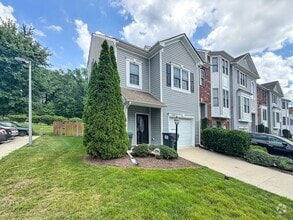 Building Photo - 10360 Caracara Dr