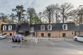 Building Photo - 7201 Arlington Expy
