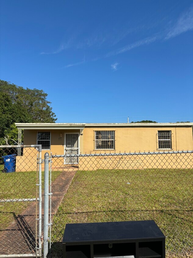 Primary Photo - 1775 NW 126th St