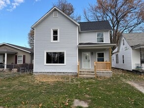 Building Photo - 1513 E Edwards St