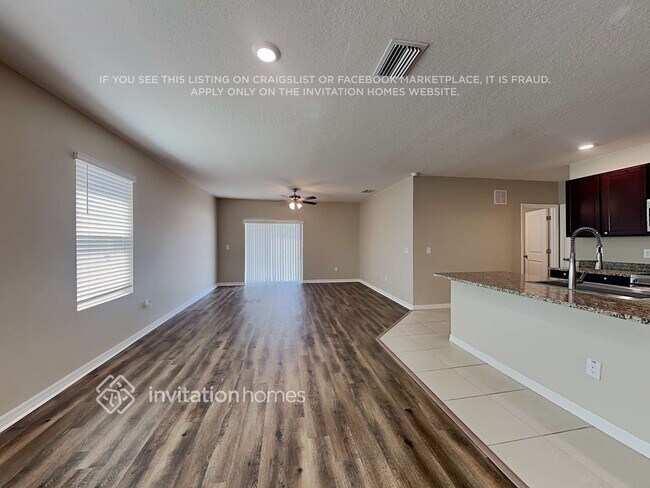 Foto del edificio - 5026 Willow Breeze Wy