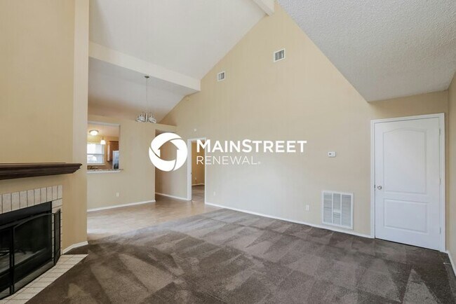 Foto del edificio - 3 Bedroom Pet-Friendly Home in Duncanville, TX with Main Street Renewal