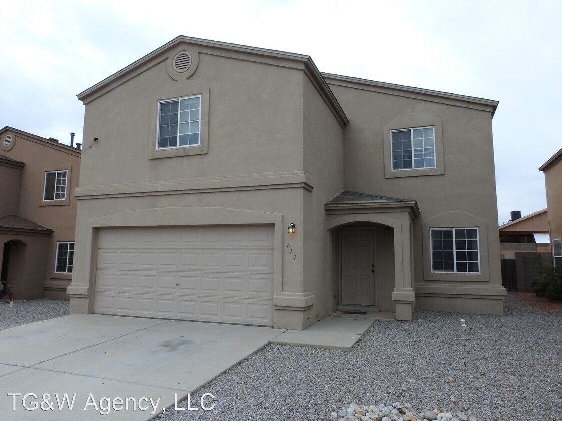 Primary Photo - 4 br, 3 bath House - 611 Avanti St SW
