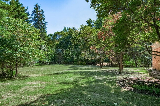 Building Photo - 5293 Ashford Rd