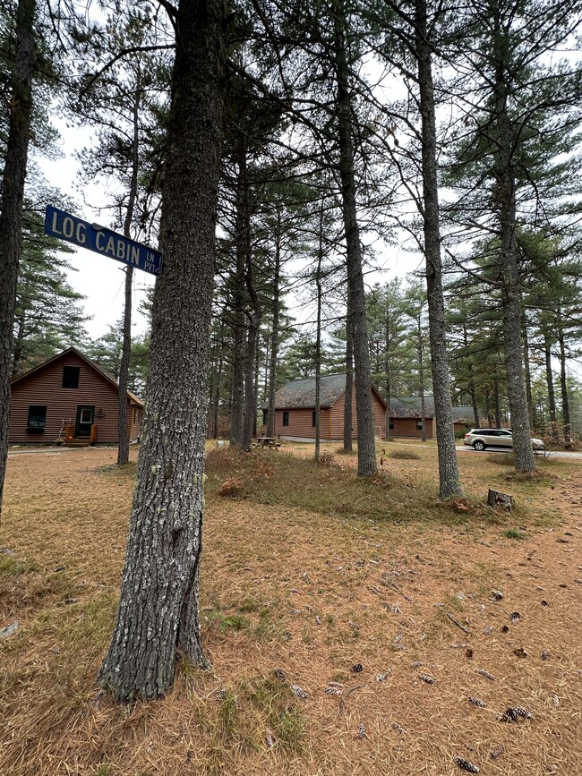 Building Photo - 8 Log Cabin Ln