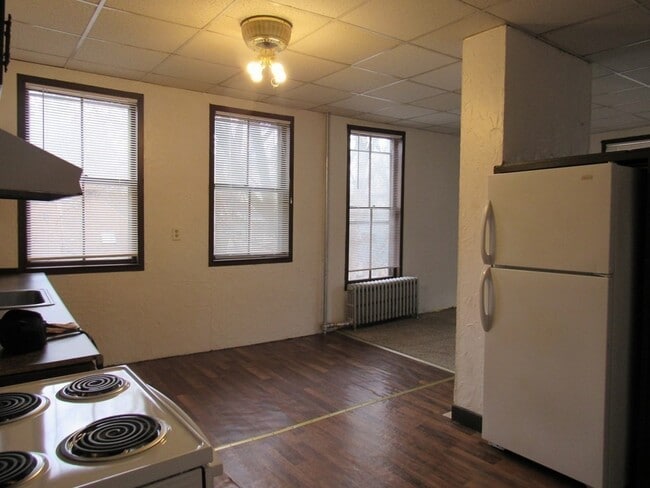 Building Photo - 26 Sever St