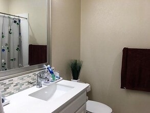 Building Photo - 534 Sandalwood Dr