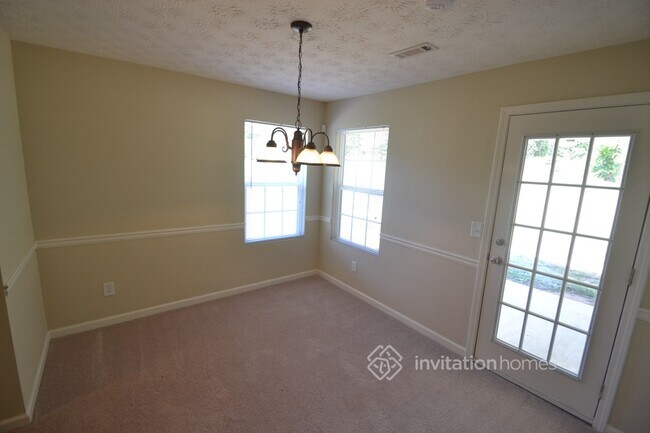 Building Photo - 1020 Navaho Trail