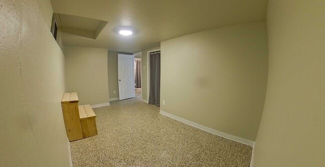 Foto del edificio - 1 Block from KSU Campus + 2 Kitchens + Rec...