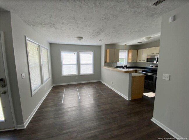 Foto del edificio - 6784 Willowbrook Dr