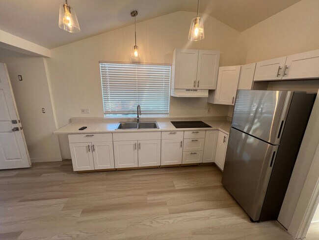 Foto del edificio - Newly Built 2-Bedroom ADU in Lompoc – Mode...