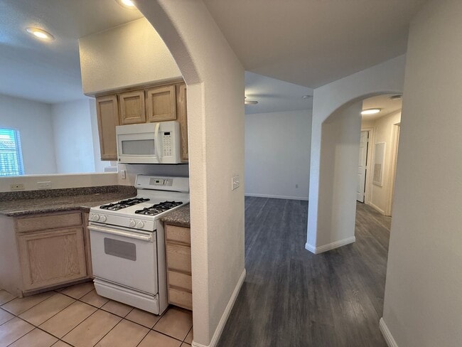 Building Photo - Renovated 2 Bedroom in Summerlin
