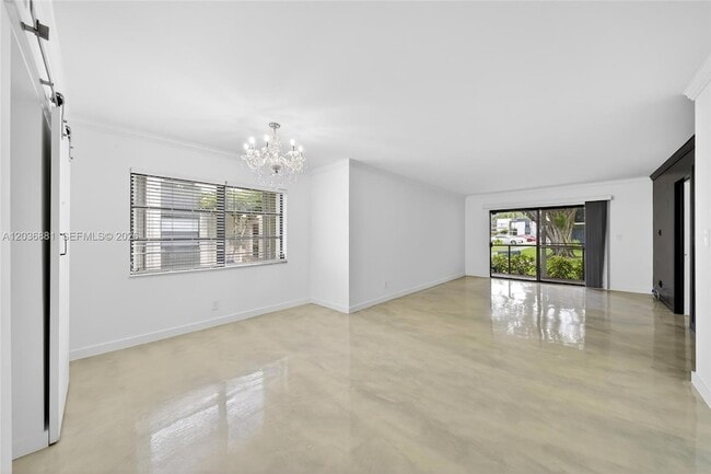 Photo - 265 SE 10th St Apartment