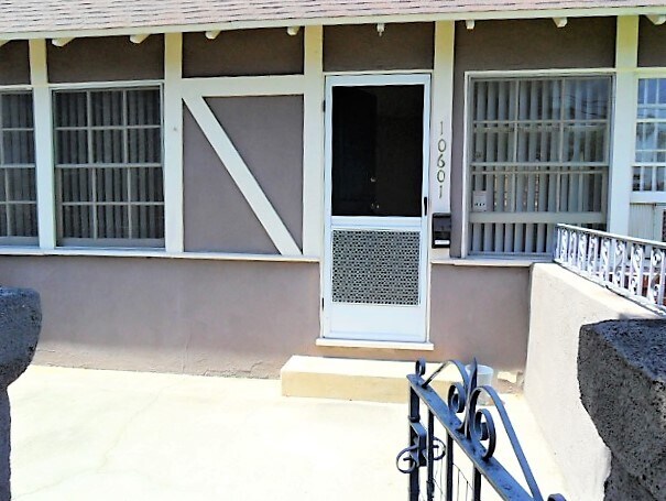 Building Photo - 10601 Valley Spring Ln