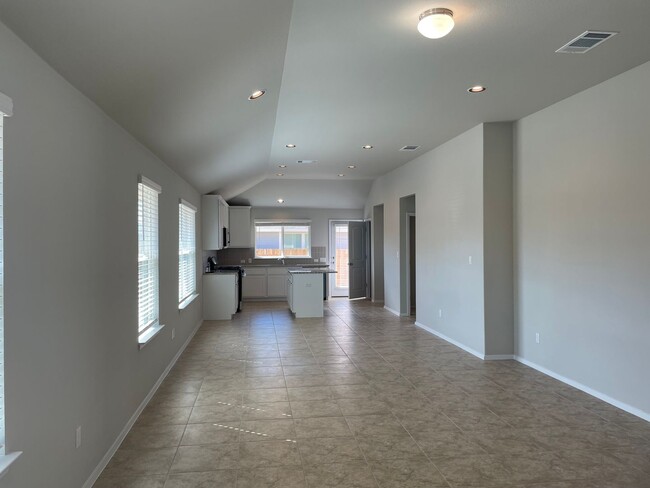 Foto del edificio - House For Lease in Maxwell