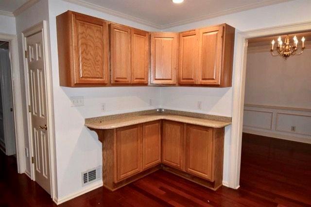 Building Photo - 8845 N River Pkwy