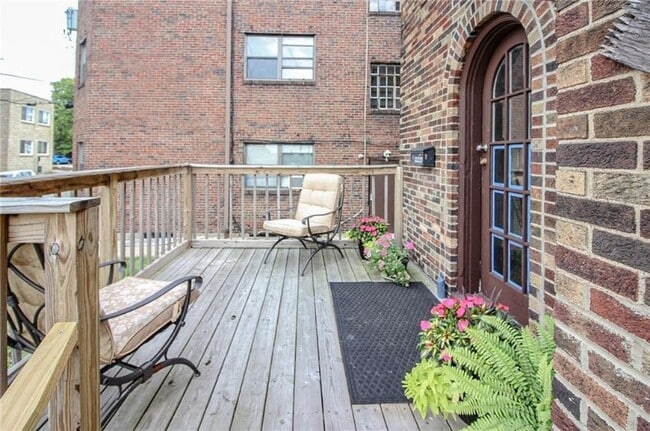 Building Photo - 13 W Bellecrest Ave