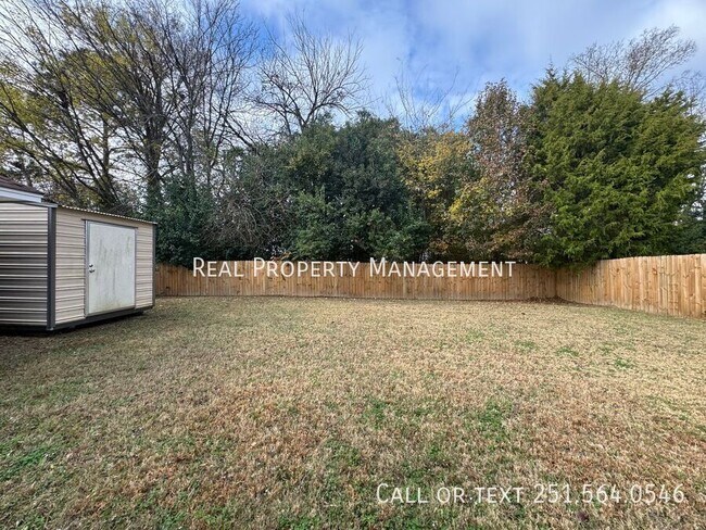 Building Photo - 2654 Jan Dr