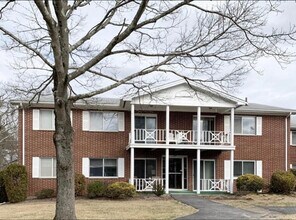 Building Photo - 19 Bayberry Dr