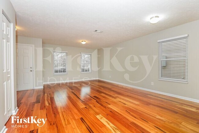 Foto del edificio - 322 Elderberry Way