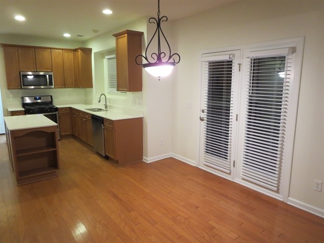 Building Photo - 1071 Middlebrooke Dr